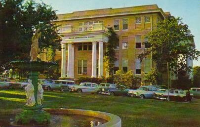 Wilson_Admin_Building_at_Mary_H_Baylor_Univ_in_Belton.jpg