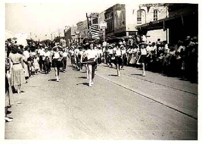MarchingBandBeltonH.S..jpg