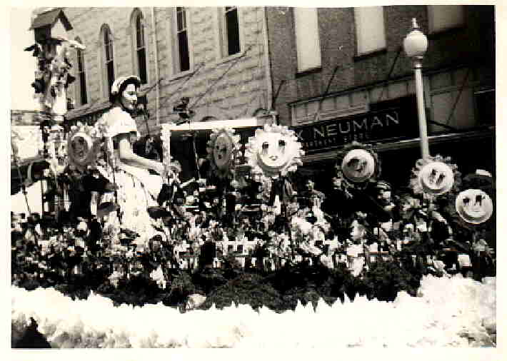 ParadeFloat.jpg