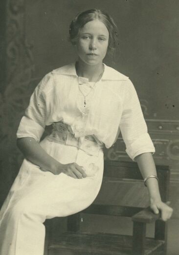 Lola_Kirchner_Savage_1927.jpg